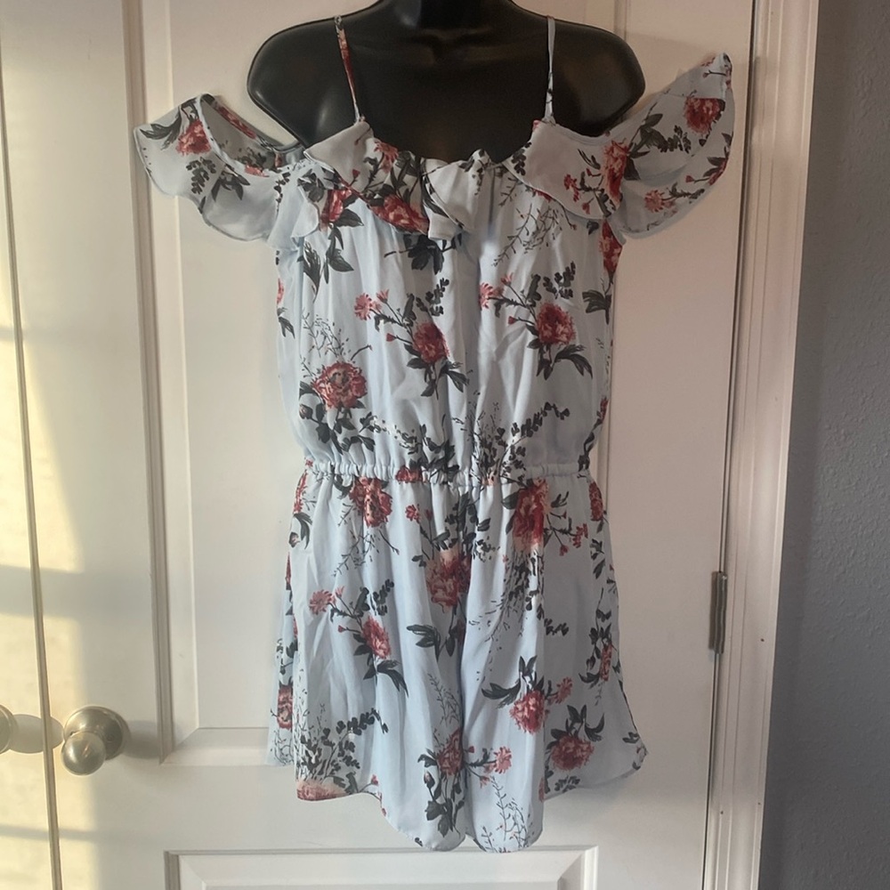Size medium off the shoulder floral romper.